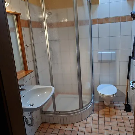 Haus Am Grasberg 招待所 3*